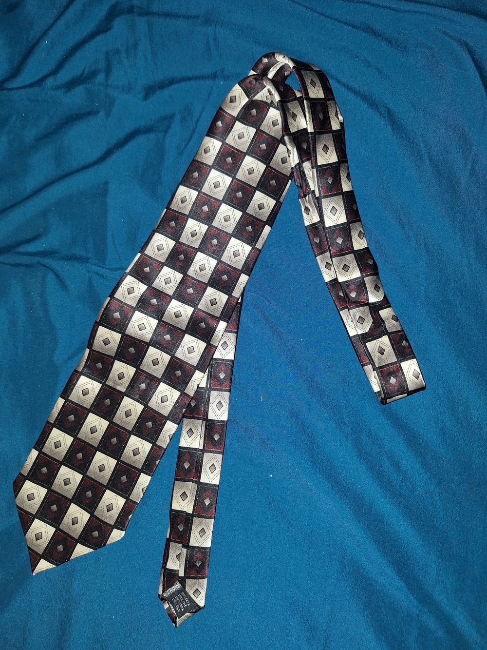 Covington Men's Geometric Tie in Burgundy, Silver and Black